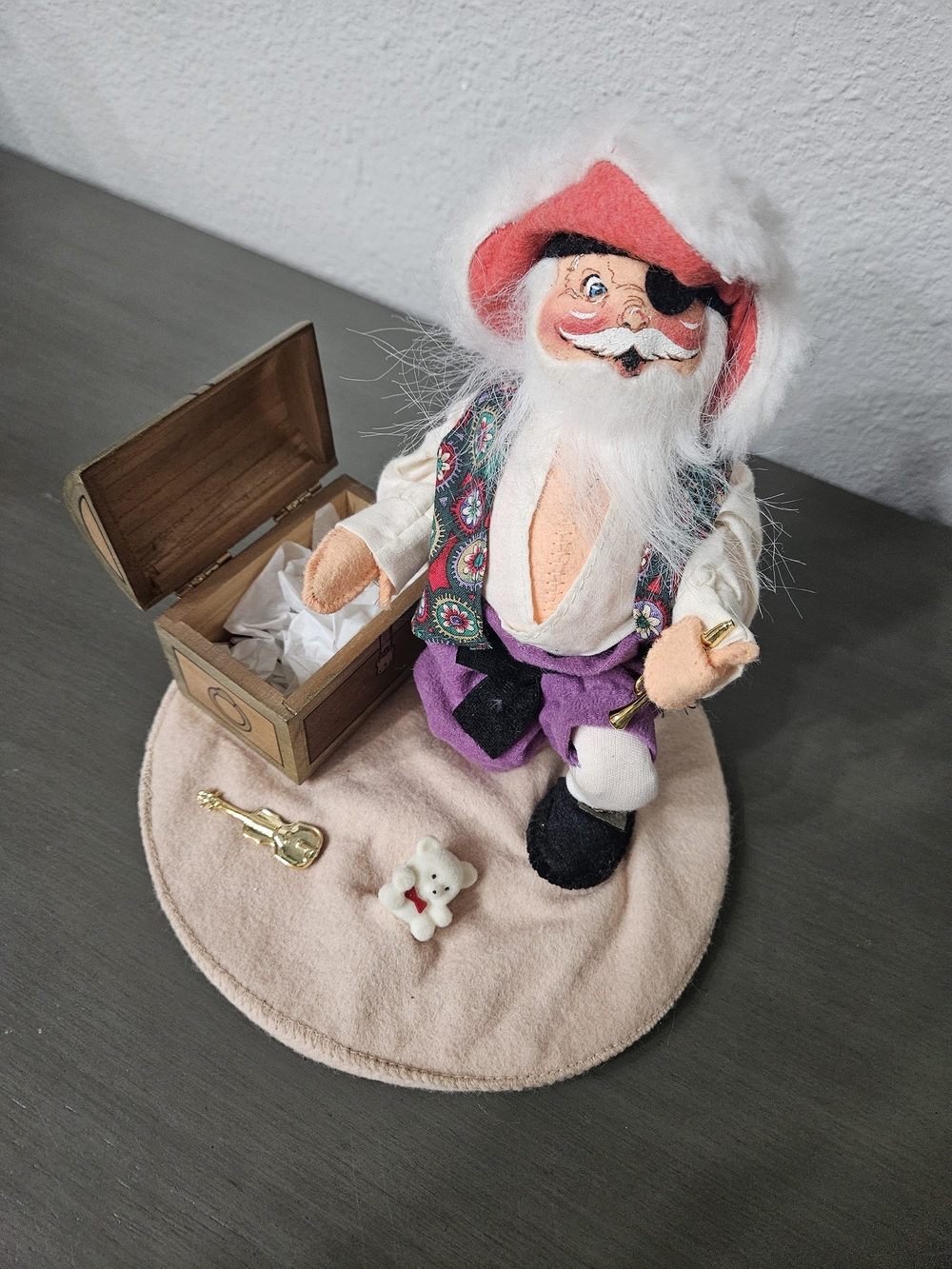 Annalee Vintage Red-Hat Pirate Plush with Purple Outfit and Treasure Chest 1998 photo 2