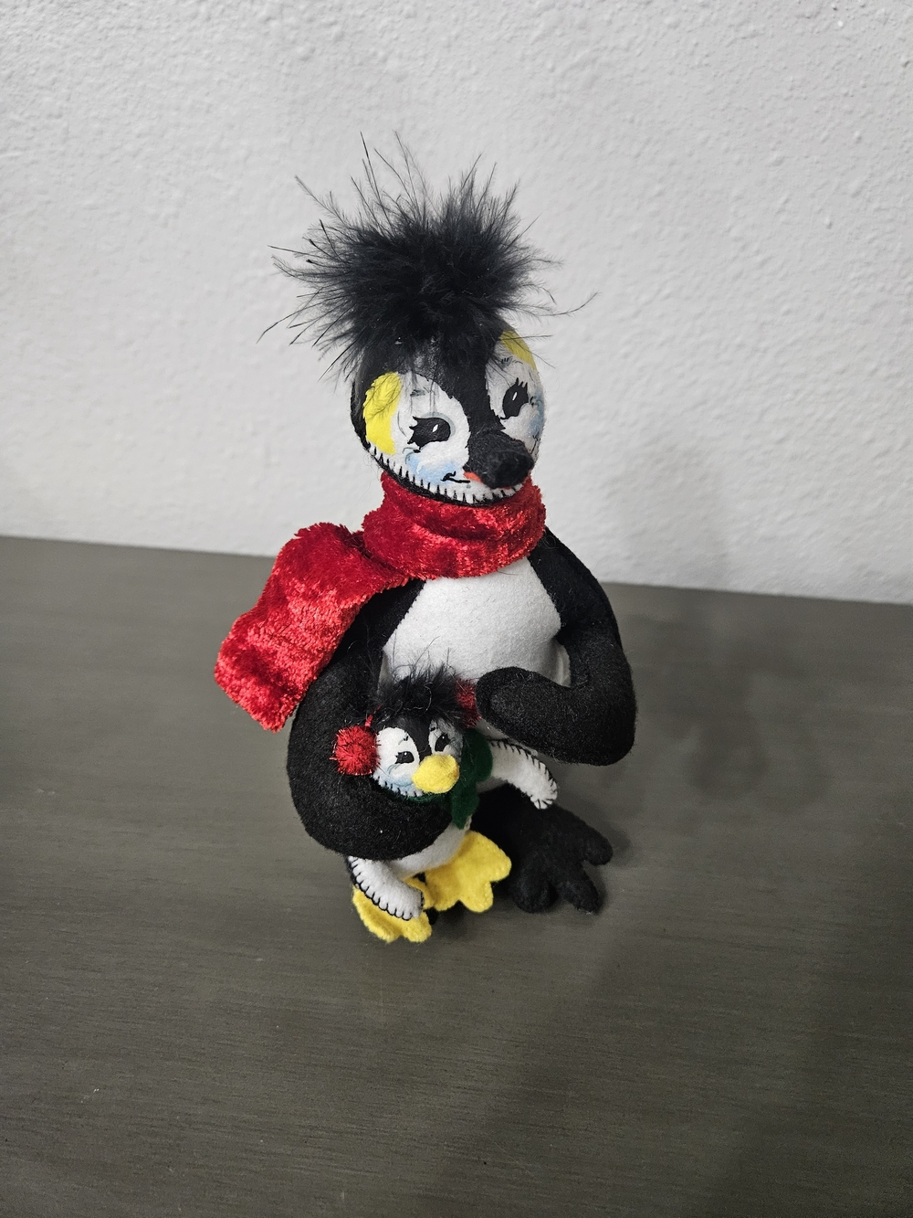 Annalee Penguin and Baby Pair Holiday Figurine 2013