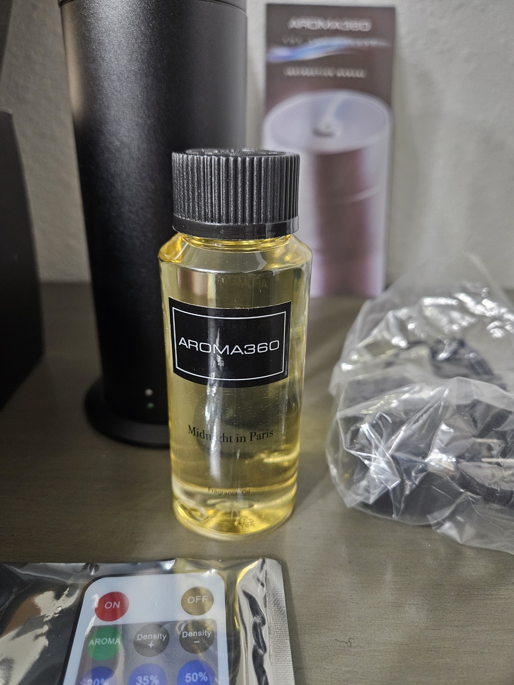 Aroma360 Black Ultrasonic Aroma Diffuser with Midnight in Paris Oil photo 3