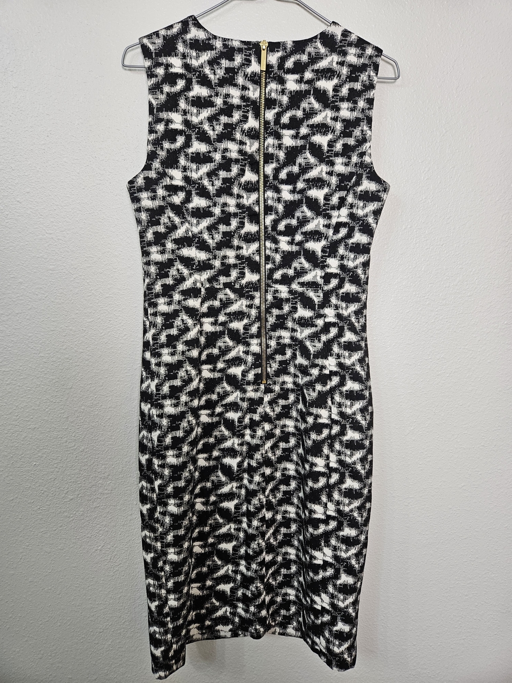 Calvin Klein Black & White Patterned Midi Sheath Dress Size 8 photo 3