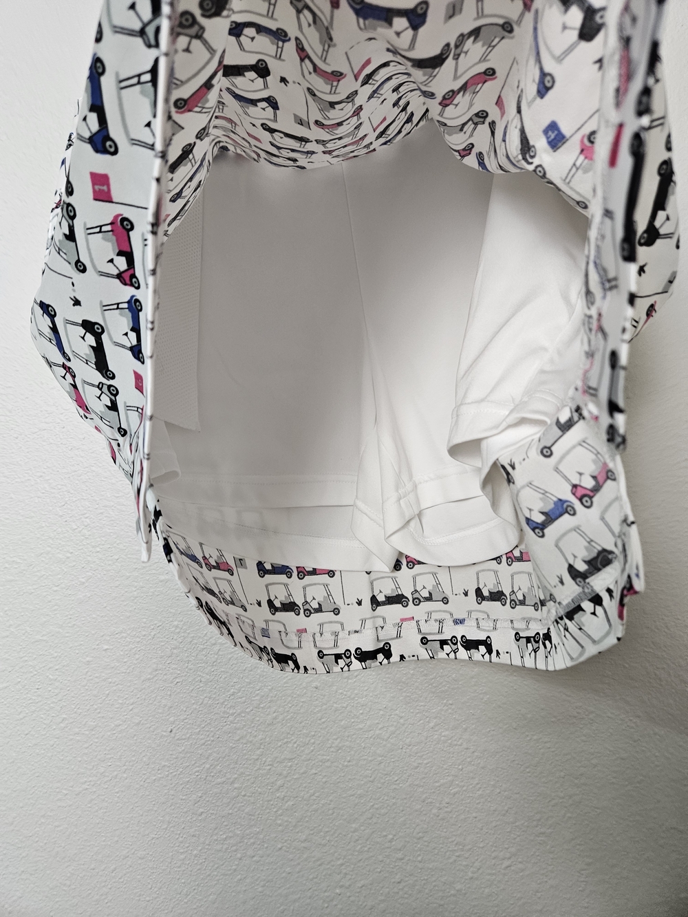Izod White Skort with Blue, Black and Pink Golf Carts Print Size 10 photo 2