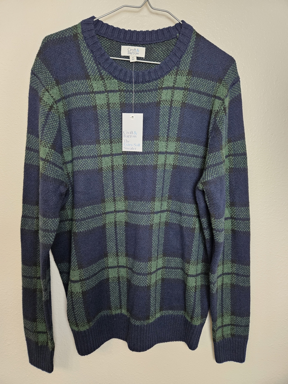 croft & barrow Navy and Green Plaid Crewneck Sweater Size Medium