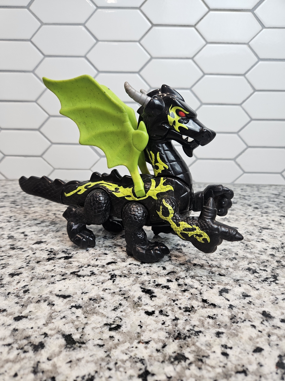 2009 Mattel Fisher-Price Imaginext Black Dragon Figure with Bright Green Wings