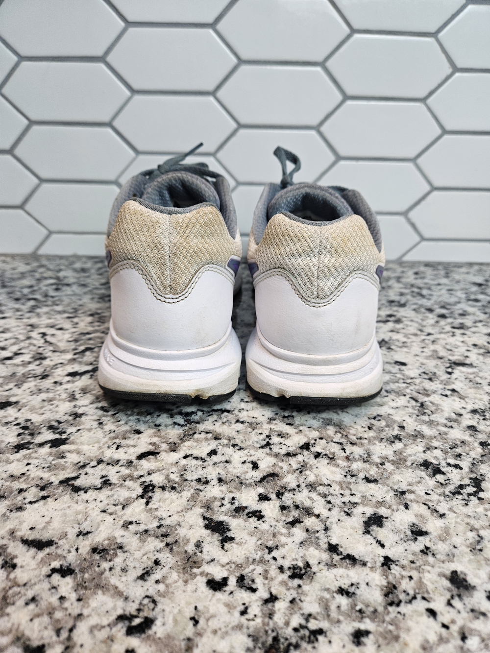 Nike Women’s White & Purple Training Shoes Size 8.5 photo 5