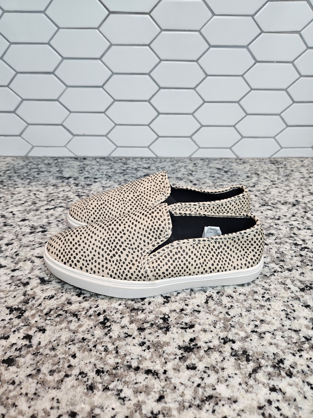 Time and Tru Beige Slip-On Flats with Black Dot Print Memory Foam Size 9