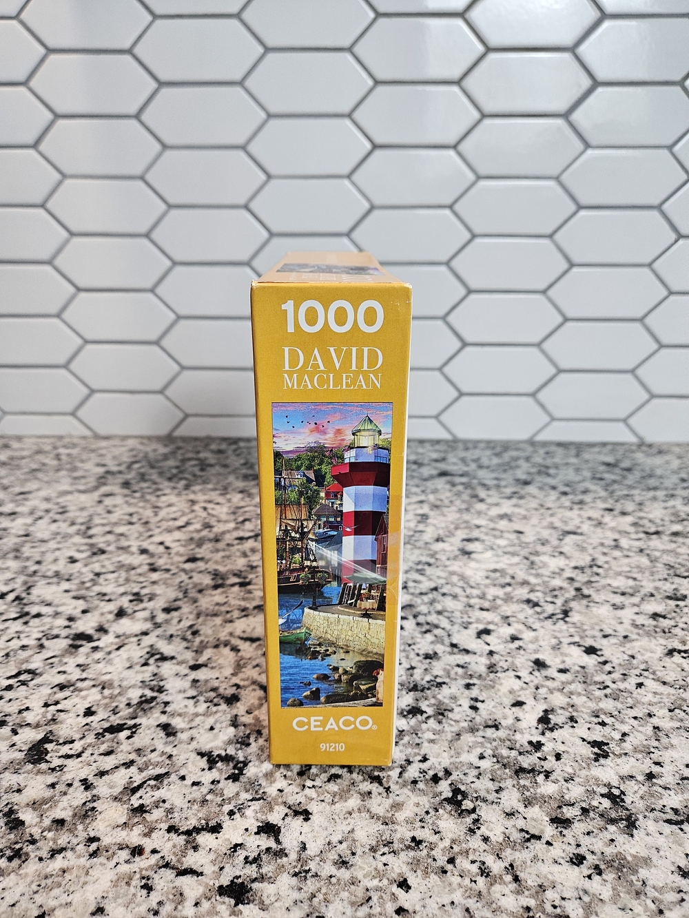 Coastal Harbor 1000-Piece Lighthouse Puzzle photo 2