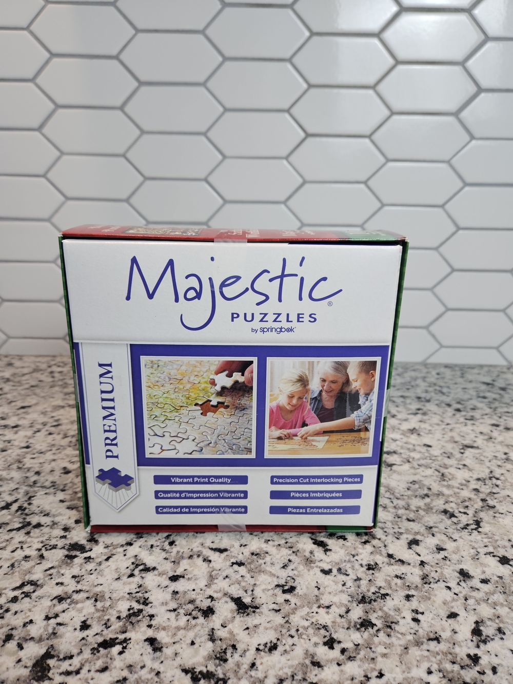 Majestic Holiday Puzzle Series 1000-Piece Jigsaw Puzzle - Santa's Workshop photo 3