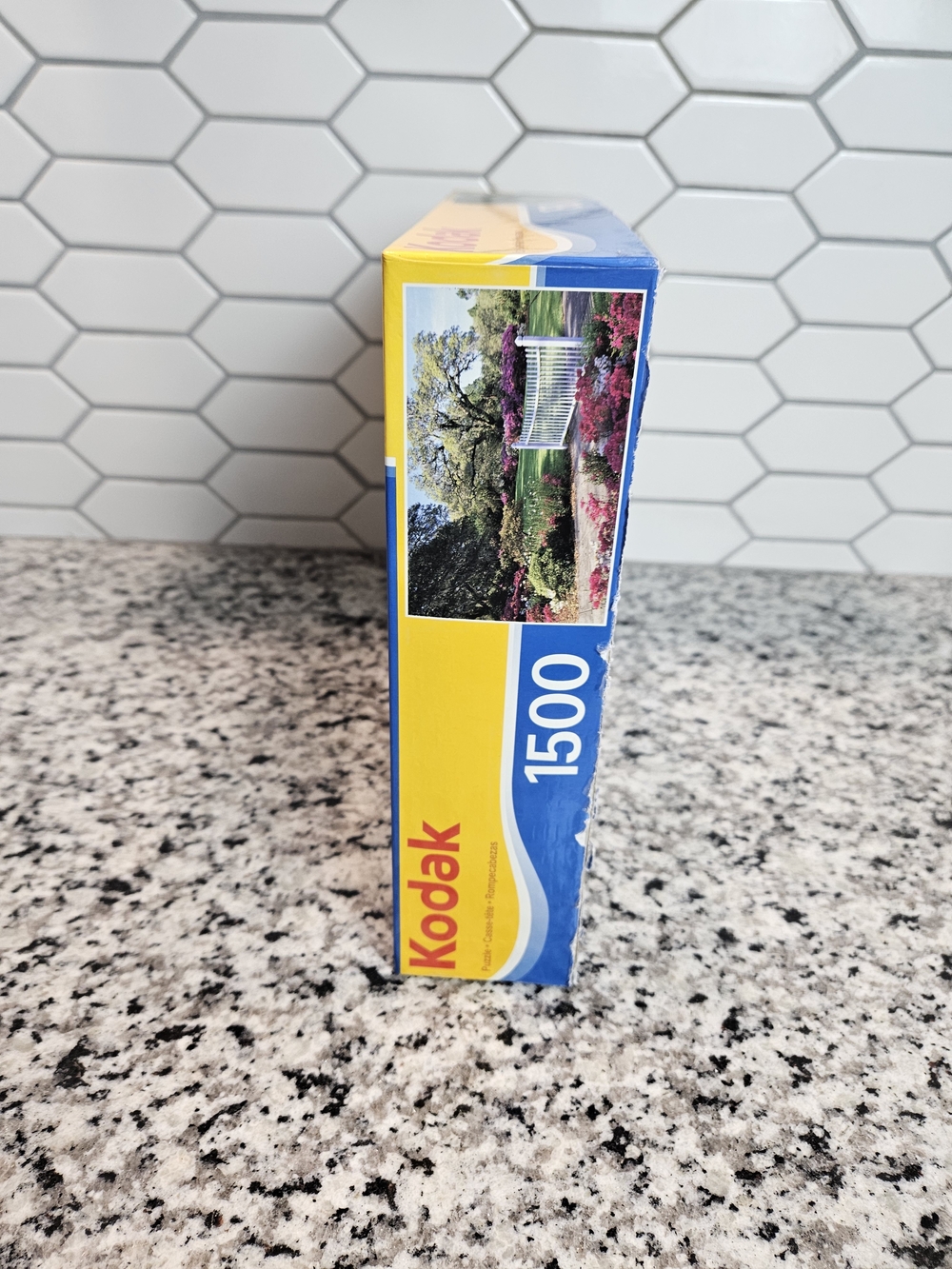 Kodak 1500-Piece Garden Puzzle - Yellow, Blue & White photo 2