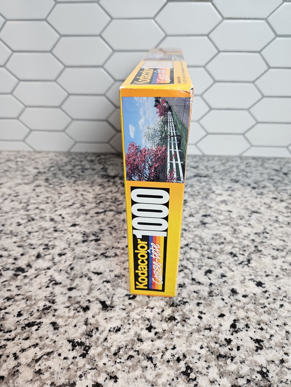 Kodacolor 1000-Piece Spring Orchard Puzzle - Yellow Box photo 2