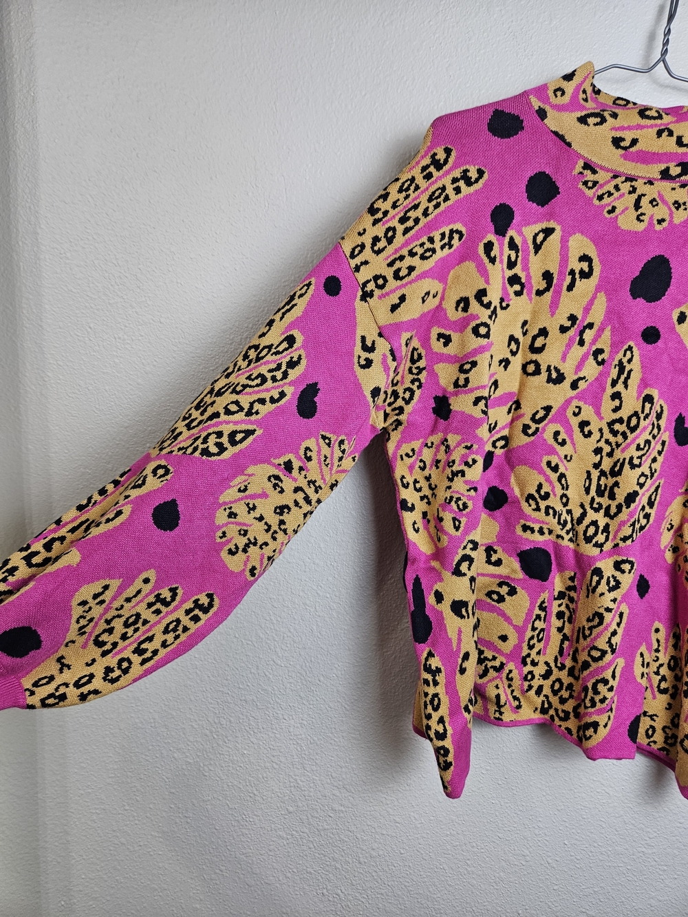 Fate "All in" Pink Leopard Mock Neck Turtleneck Sweater Medium photo 2
