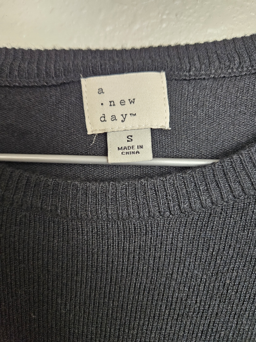 a new day Classic Black Crewneck Sweater Small photo 2